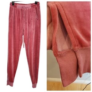 Year of Ours Split Hem Velour Velvety Pink Joggers. Women's size medium